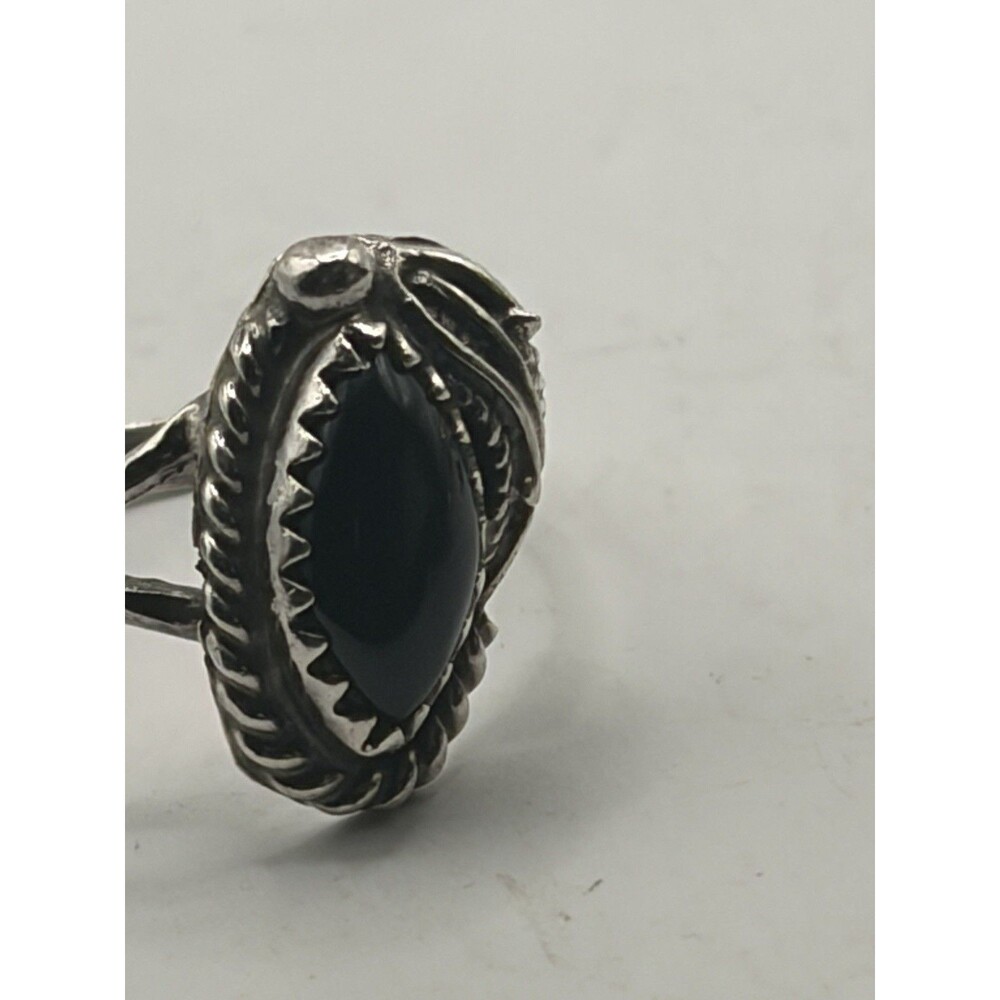 Native  American  925 Sterling  Silver  And black Onyx Ring Size 6